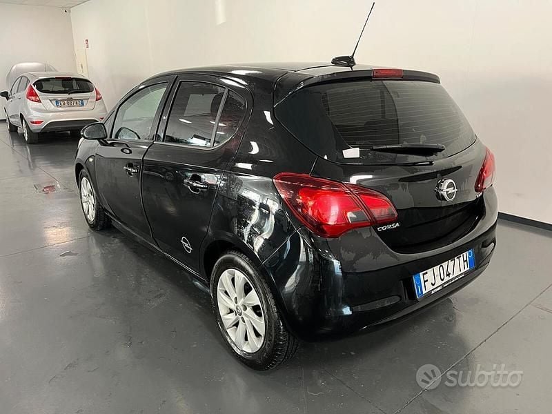 Usata Opel Corsa 75 CV (55 kW) 2017 Nero Utilitaria