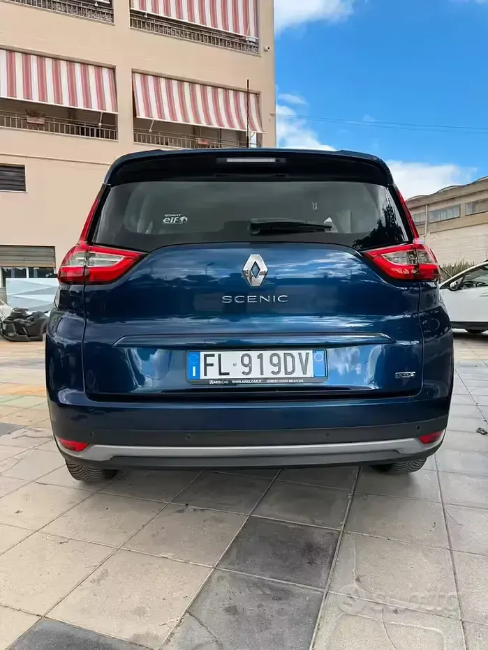 Usata Renault Scénic IV 110 CV (80 kW) 2017 Bluazzurro Monovolume