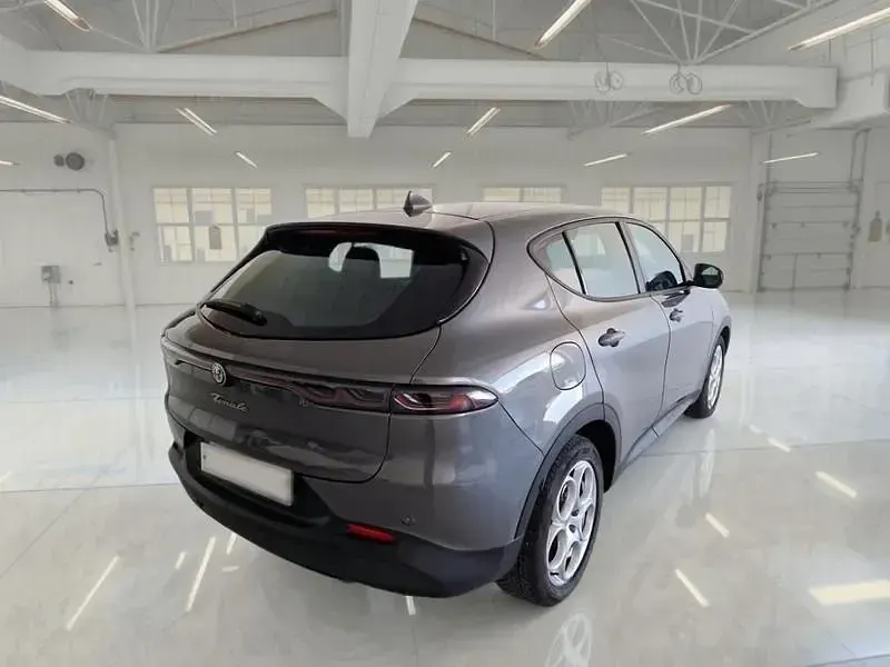 Usata Alfa Romeo Tonale Super 130 CV (95 kW) 2023 Grigio SUV