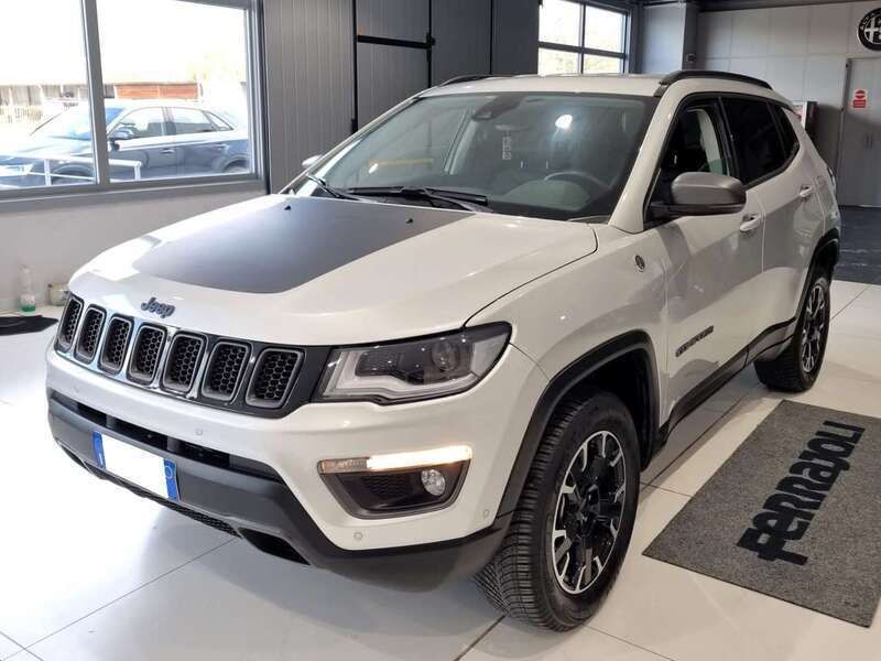 Argento Usata 2021 Jeep Compass Trailhawk SUV | 19.890 € (Ottimo prezzo) - Immagine 1/4
