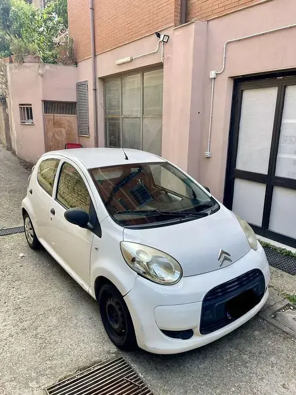 Usata Citroën C1 68 CV (50 kW) 2012 Bianco Utilitaria