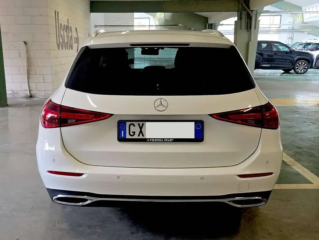Usata Mercedes C200 163 CV (119 kW) 2023 Bianco Station wagon
