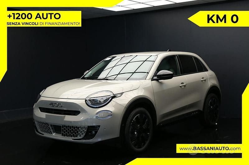 Grigio Nuova 2025 Fiat 600 La Prima SUV | 24.600 € - Immagine 1/4