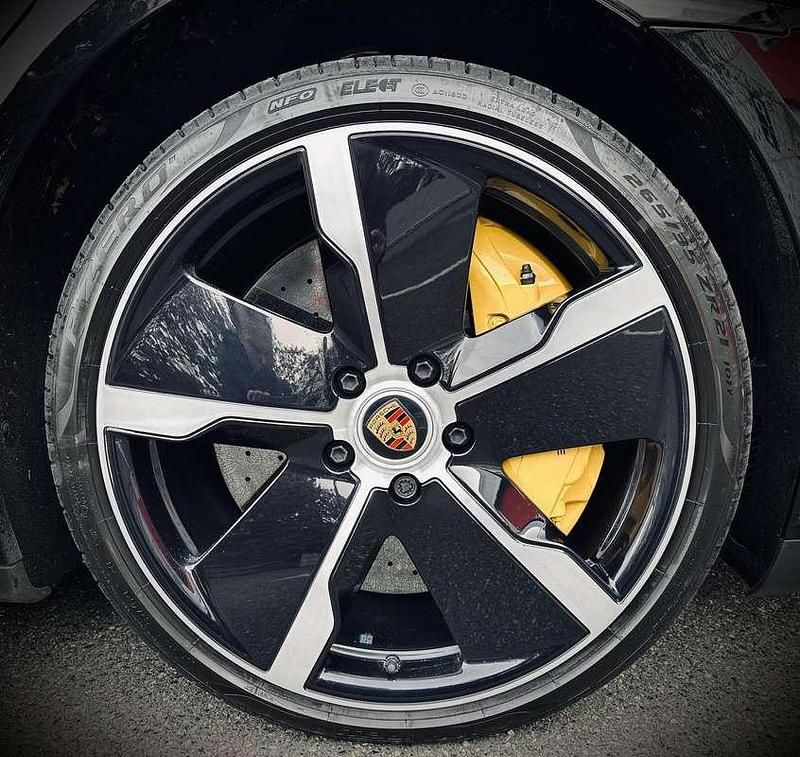 Usata Porsche Taycan Turbo S 559 kW (761 CV) 2023 Nero Berlina