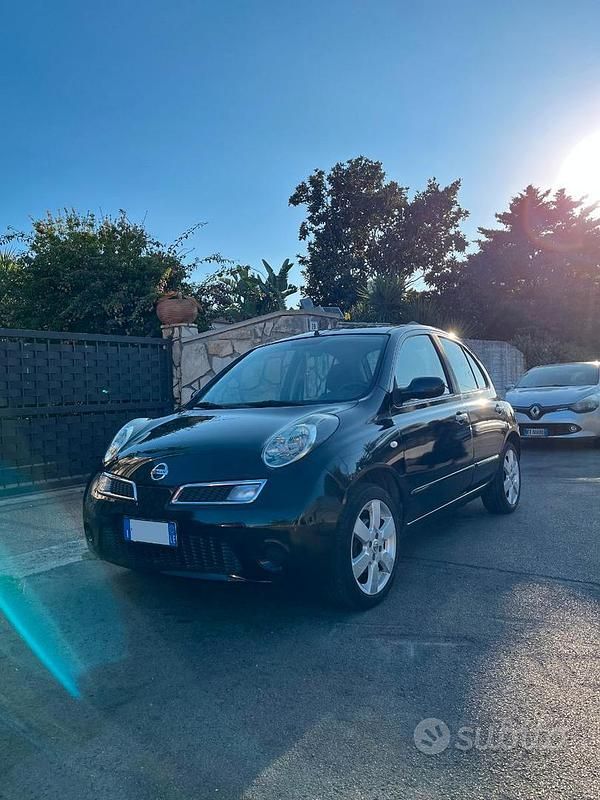 Nero Usata 2009 Nissan Micra Due volumi | 2300 € (Buon prezzo) - Immagine 1/4