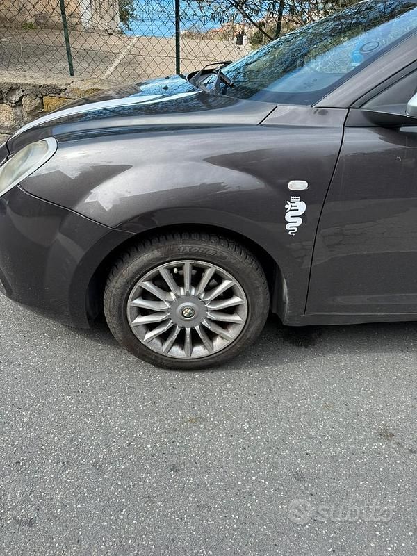 Usata Alfa Romeo MiTo 85 CV (62 kW) 2013 Grigio Utilitaria