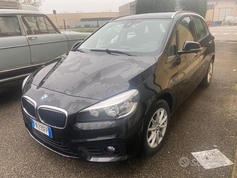 Usata BMW 218 Advantage 149 CV (109 kW) 2018 Nero Station wagon