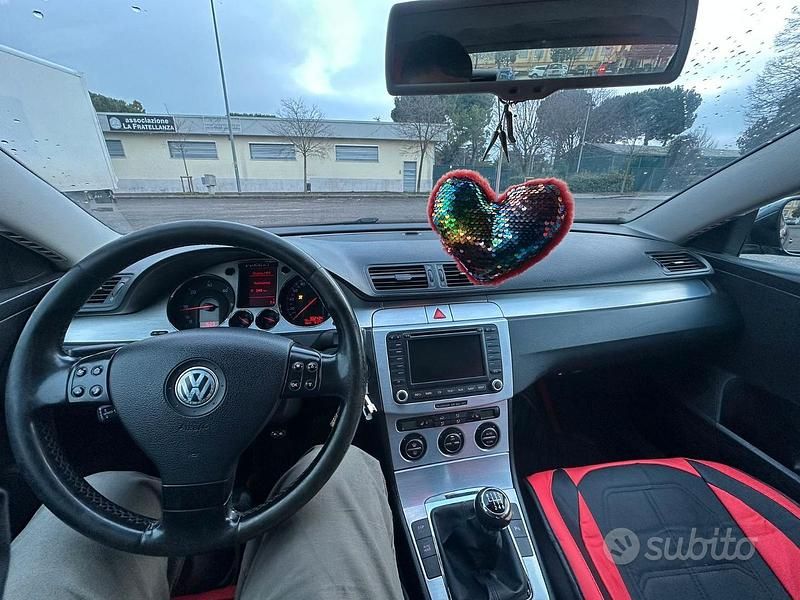Usata VW Passat 140 CV (102 kW) 2005 Nero Berlina