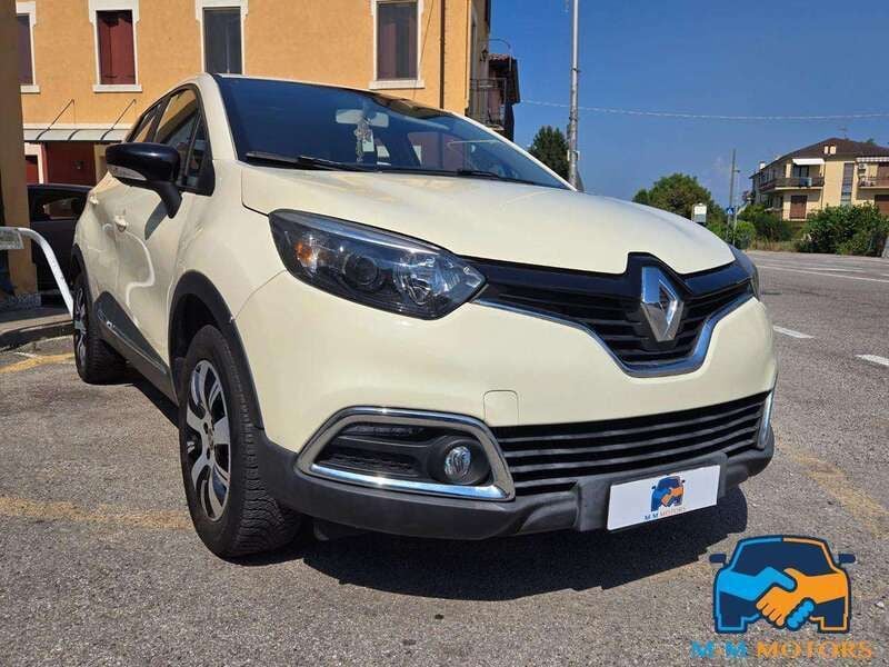 Usata Renault Captur Life 90 CV (66 kW) 2016 Beige SUV