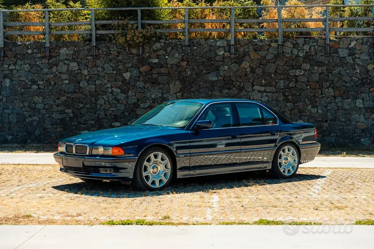 Usata BMW 750 Sport Line 326 CV (239 kW) 1998 Bluazzurro Berlina