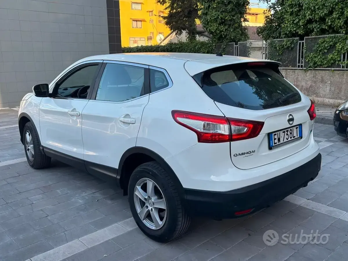 Usata Nissan Qashqai 110 CV (80 kW) 2014 Bianco SUV