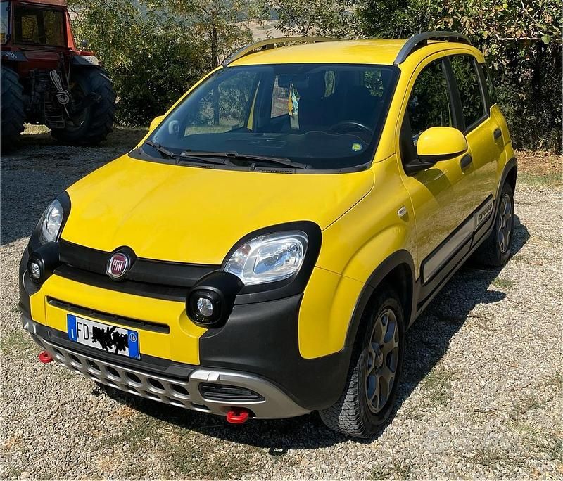 Giallo Usata 2016 Fiat Panda Cross Cross Due volumi | 17.000 € (Molto cara) - Immagine 1/4