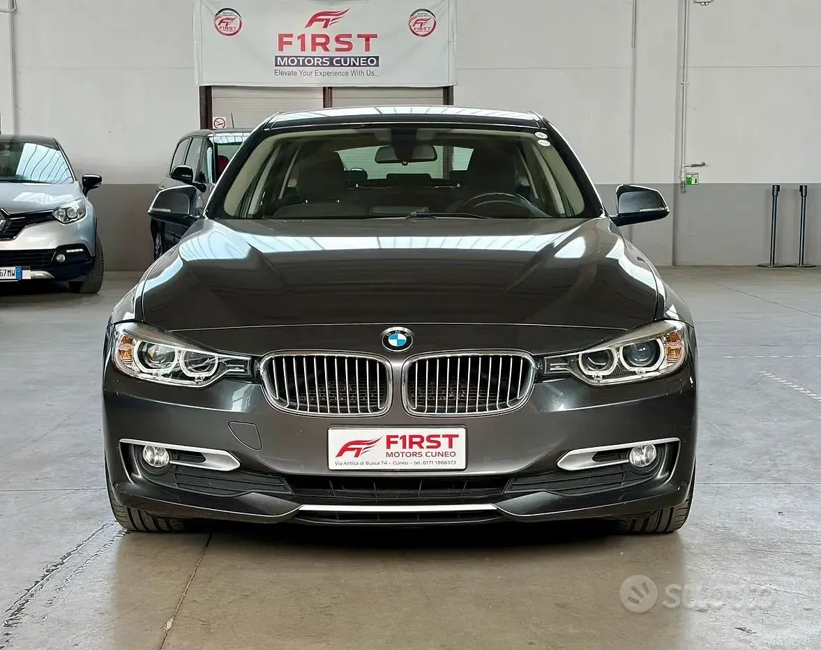 Usata BMW 318 M Sport 143 CV (105 kW) 2015 Grigio Berlina