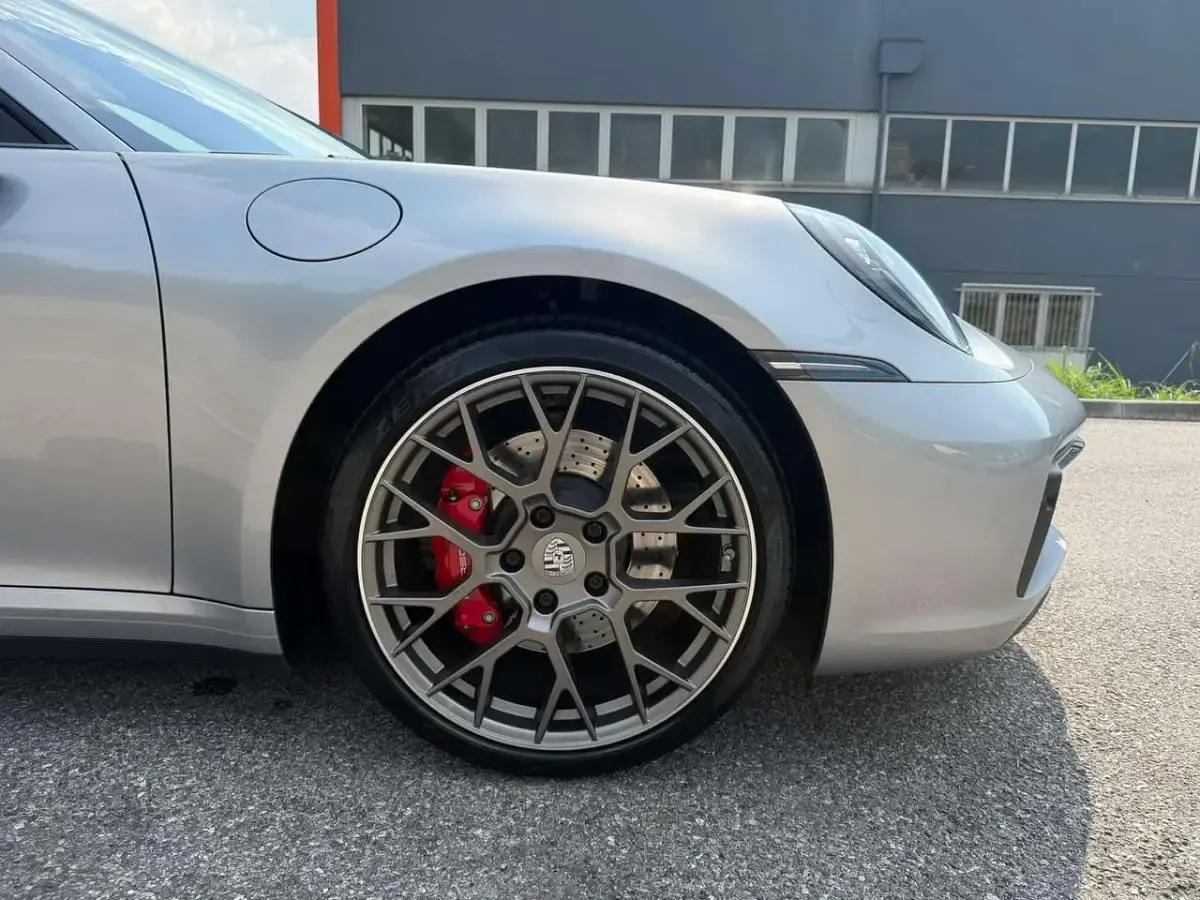 Usata Porsche 911 Carrera S 450 CV (330 kW) 2022 Argento Coupé