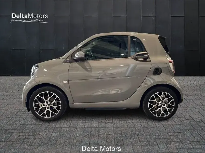 Usata Smart ForTwo Coupé 60 kW (82 CV) 2023 Utilitaria