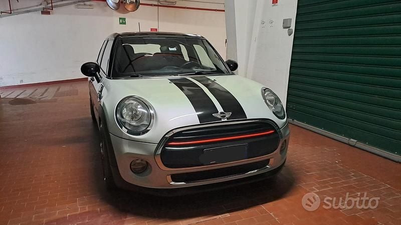 Usata Mini Cooper D Business 116 CV (85 kW) 2016 Bianco Utilitaria