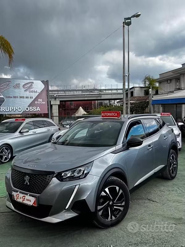 Usata Peugeot 2008 Allure 131 CV (96 kW) 2022 Grigio SUV