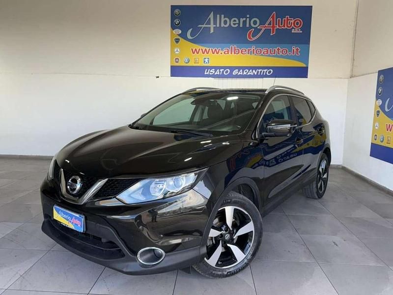 Nero Usata 2015 Nissan Qashqai N-Connecta SUV | 10.500 € (Cara) - Immagine 1/4