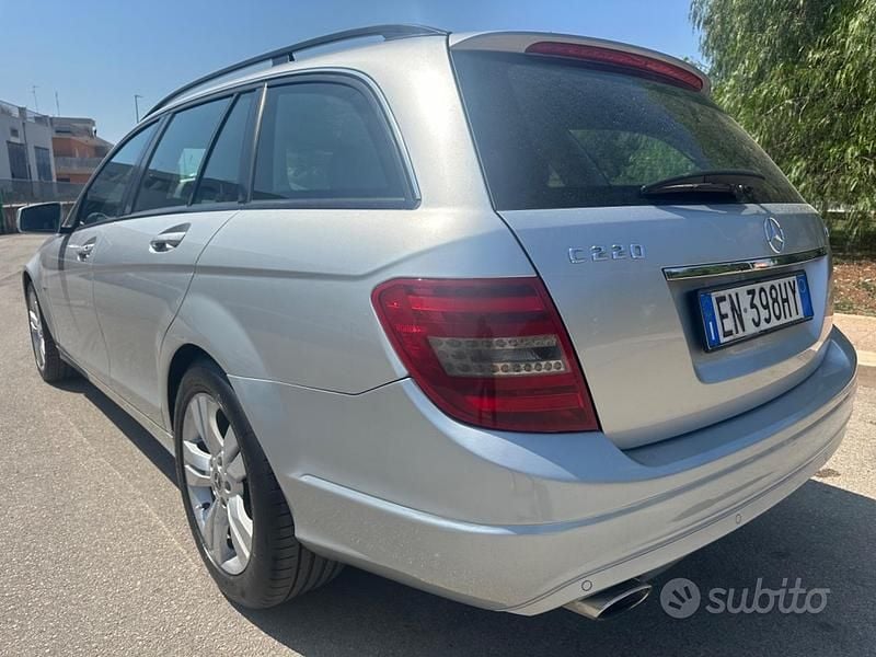 Usata Mercedes C220 170 CV (125 kW) 2012 Grigio Berlina