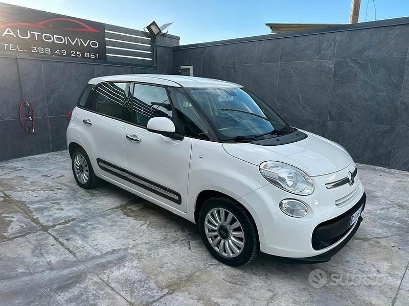 Usata Fiat 500L Lounge 120 CV (88 kW) 2016 Bianco Monovolume
