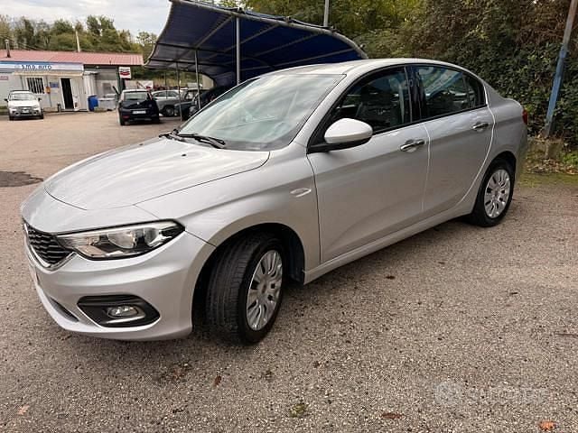 Usata Fiat Tipo Easy 95 CV (69 kW) 2017 Grigio Berlina