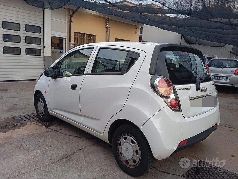 Usata Chevrolet Spark LS 67 CV (49 kW) 2010 Bianco Utilitaria