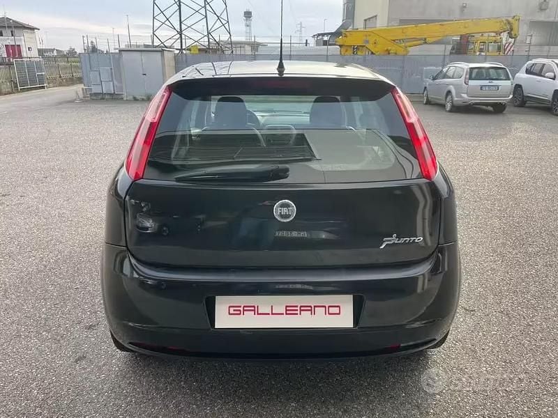 Usata Fiat Grande Punto Emotion 90 CV (66 kW) 2006 Nero Utilitaria