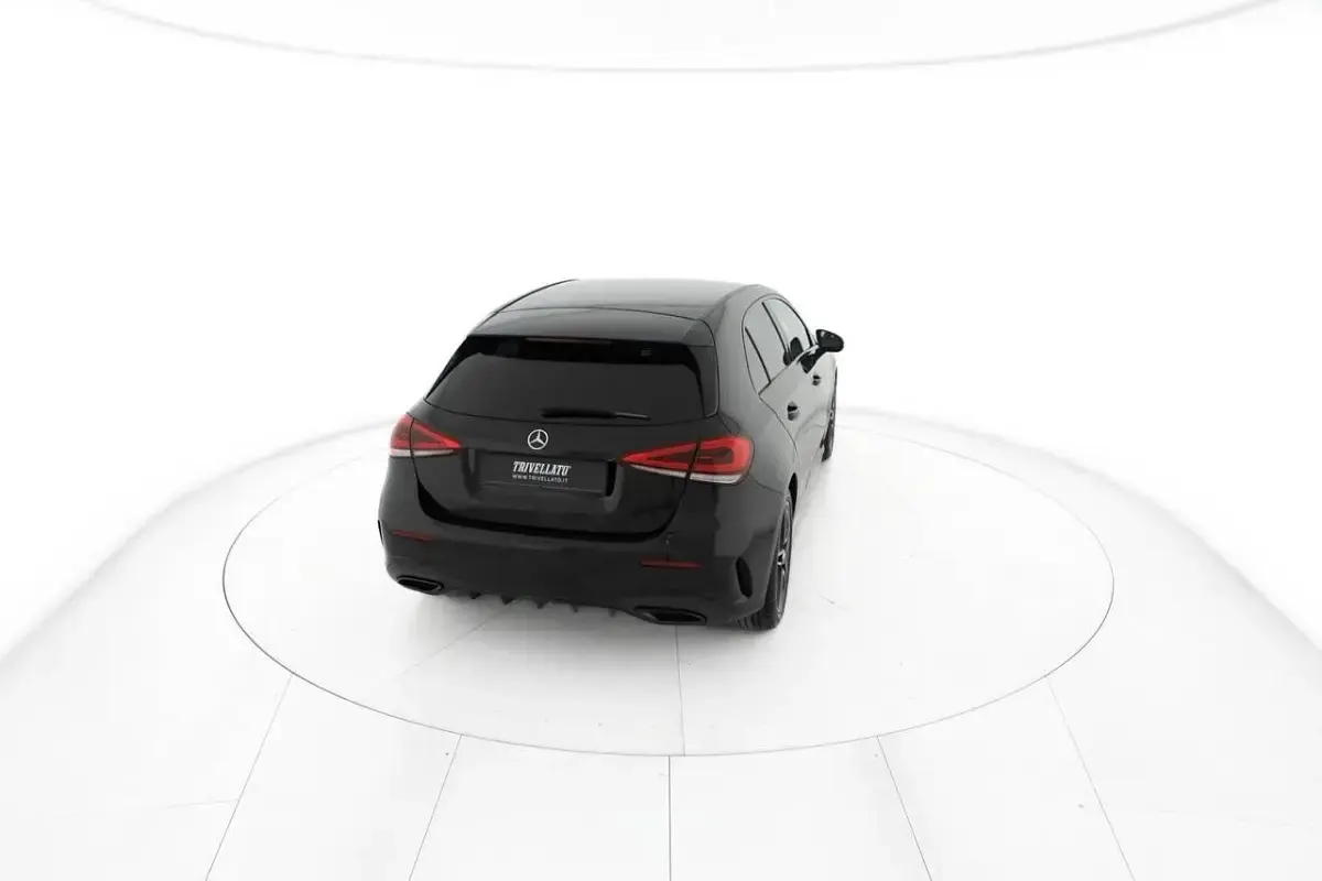 Usata Mercedes A180 Premium 116 CV (85 kW) 2022 Nero Berlina
