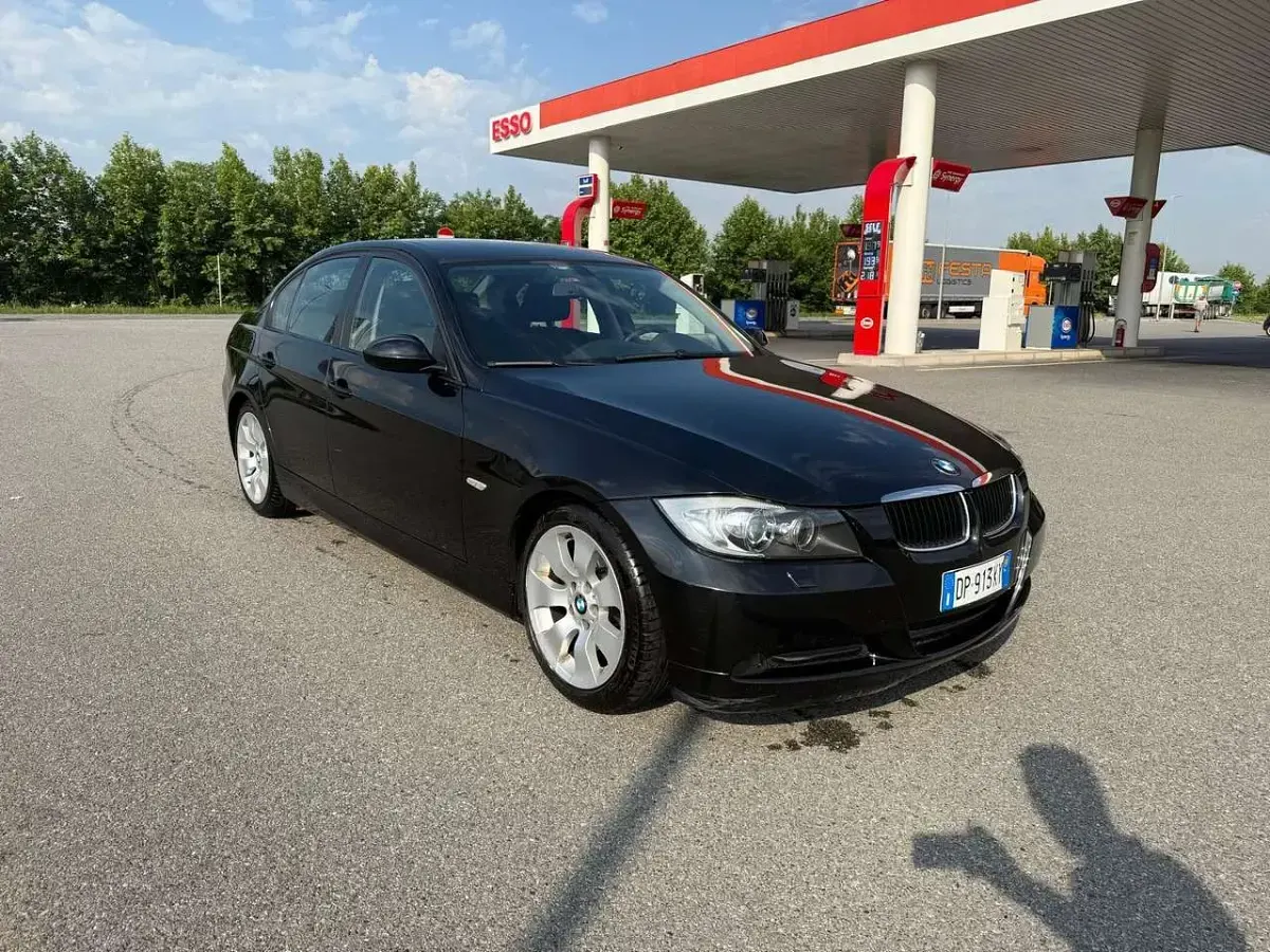 Usata BMW 320 177 CV (130 kW) 2008 Nero Berlina