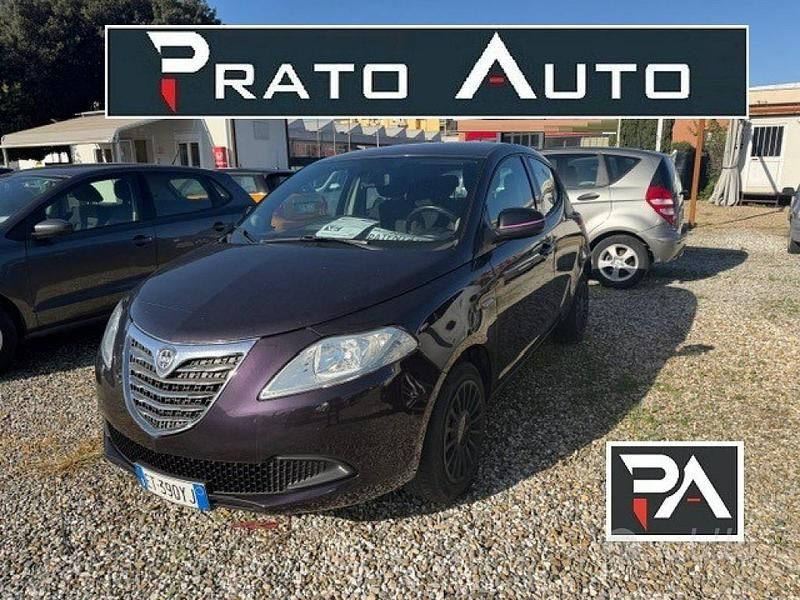 Usata Lancia Ypsilon S 95 CV (69 kW) 2014 Viola Utilitaria