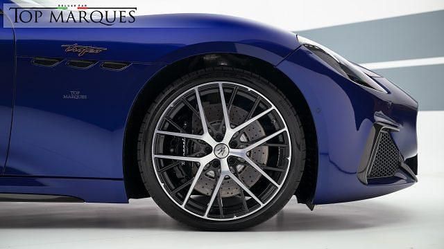 Usata Maserati GranCabrio 550 CV (404 kW) 2025 Blu metallizzato Cabrio