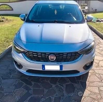 Usata Fiat Tipo 84 CV (61 kW) 2018 Grigio Berlina
