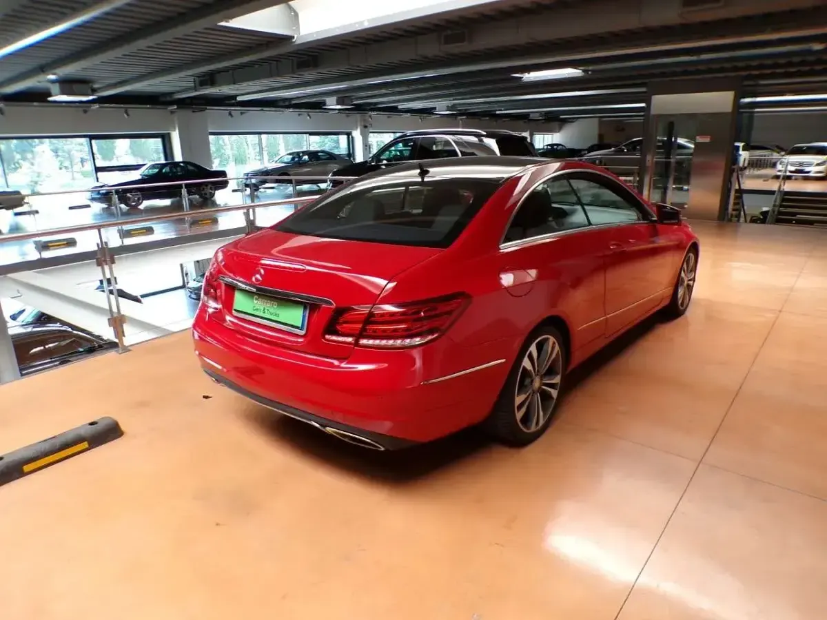 Usata Mercedes E220 170 CV (125 kW) 2016 Rosso Coupé