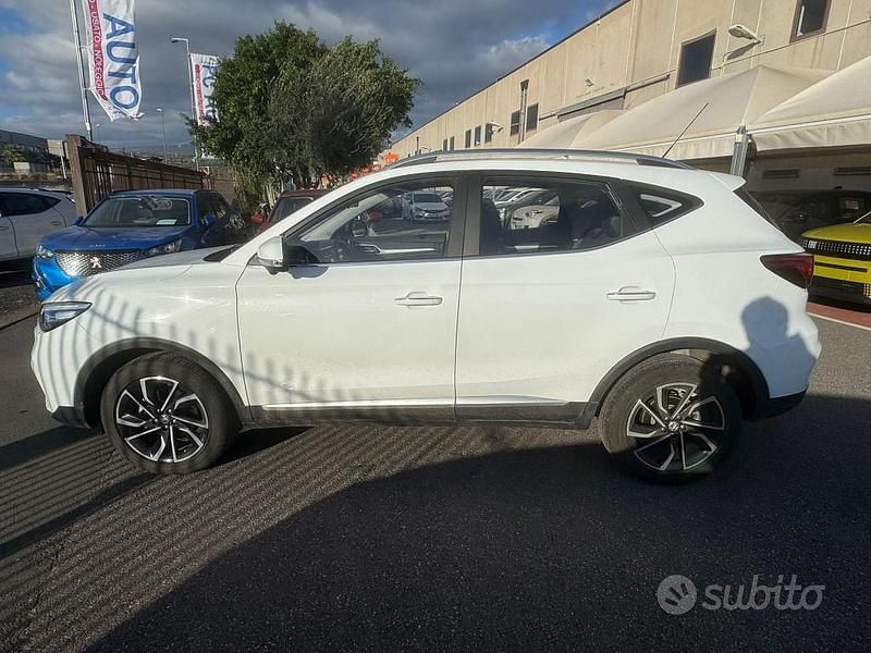 Usata MG ZS Luxury 106 CV (77 kW) 2024 Bianco SUV
