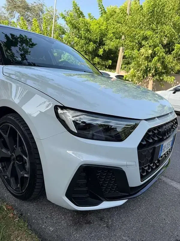 Usata Audi A1 Ambiente 116 CV (85 kW) 2025 Bianco SUV