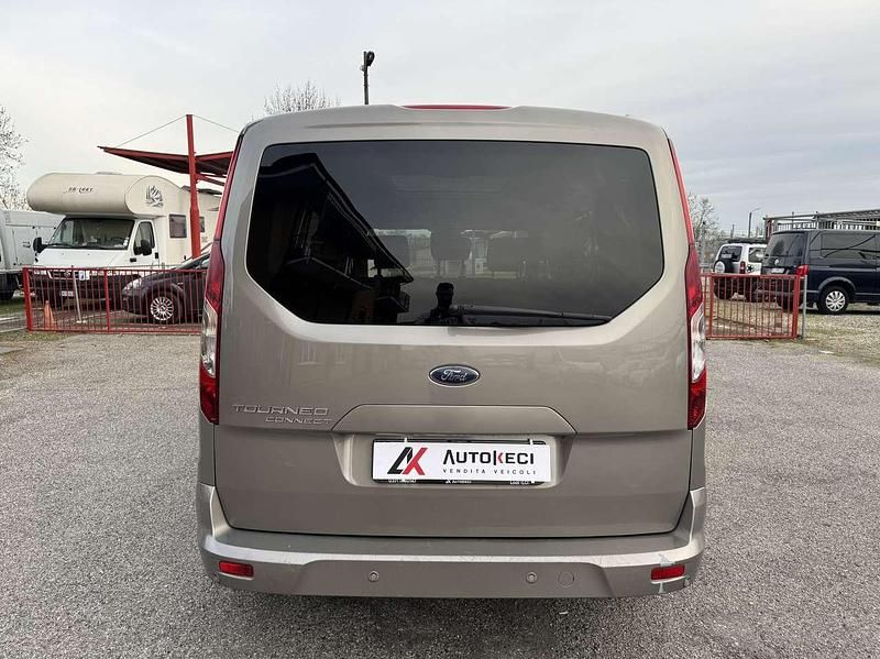 Usata Ford Tourneo 120 CV (88 kW) 2018 Beige Furgone