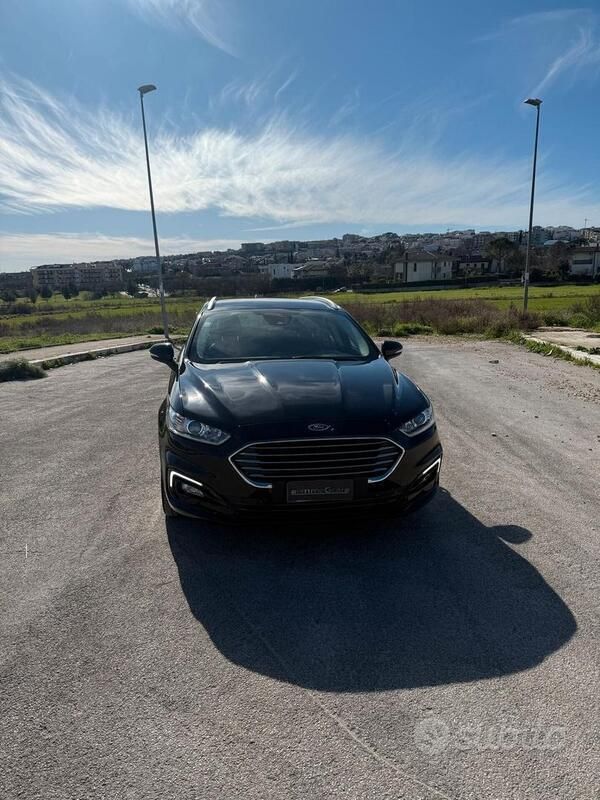 Nero Usata 2020 Ford Mondeo Business Edition Station wagon | 12.200 € (Buon prezzo) - Immagine 1/4