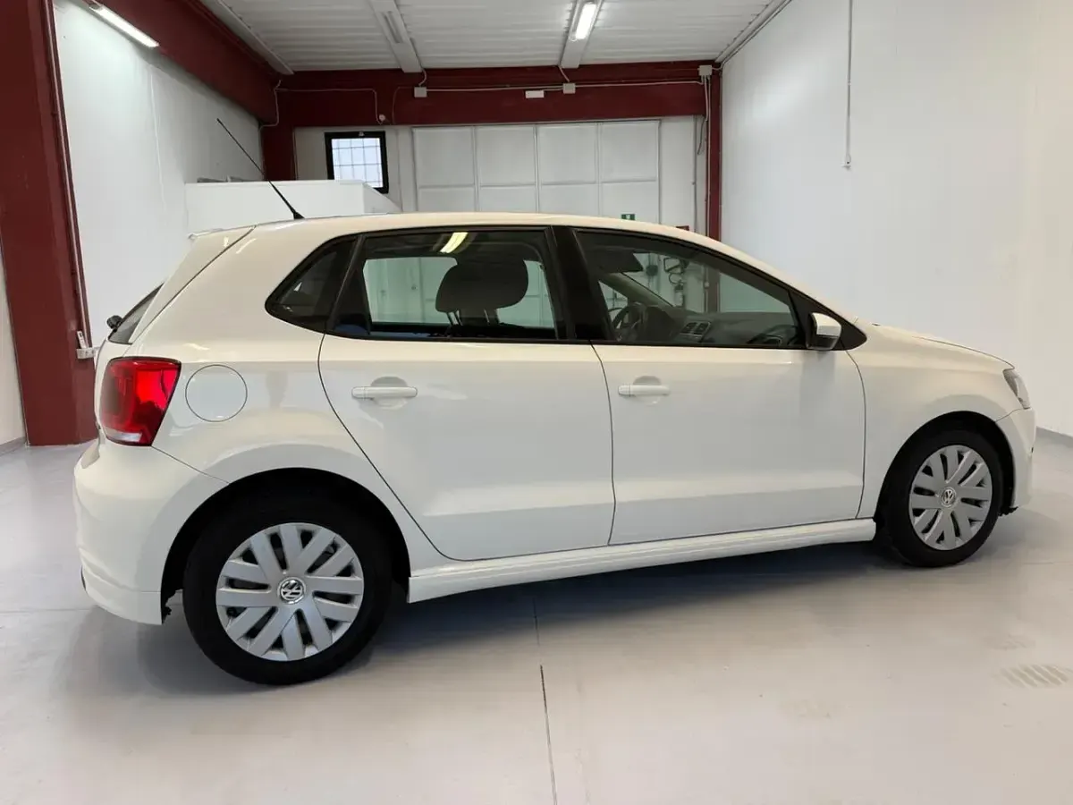 Usata VW Polo 75 CV (55 kW) 2011 Bianco Utilitaria