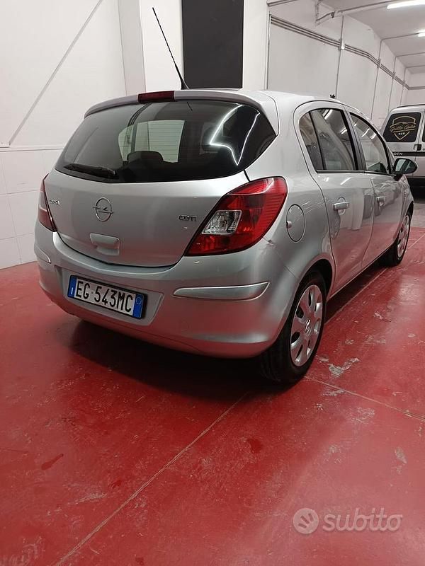 Usata Opel Corsa 2011 Utilitaria