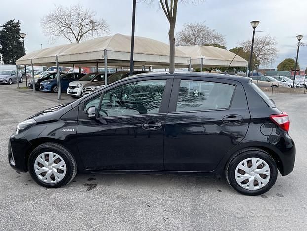 Usata Toyota Yaris Business Edition 108 CV (79 kW) 2020 Berlina