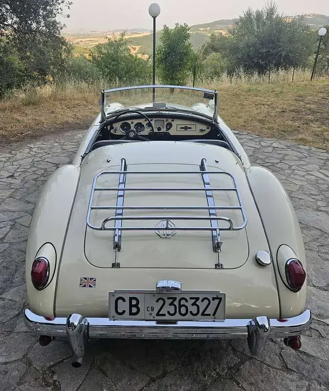 Usata MG MGA 68 CV (50 kW) 1956 Beige Cabrio