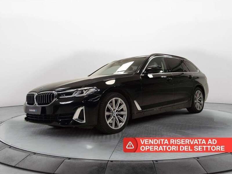 Black / pastello Usata 2020 BMW 520 Luxury Line Station wagon | 18.900 € (Ottimo prezzo) - Immagine 1/4