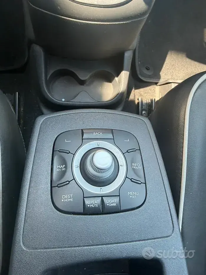 Usata Renault Scénic III 130 CV (95 kW) 2012 Nero Monovolume