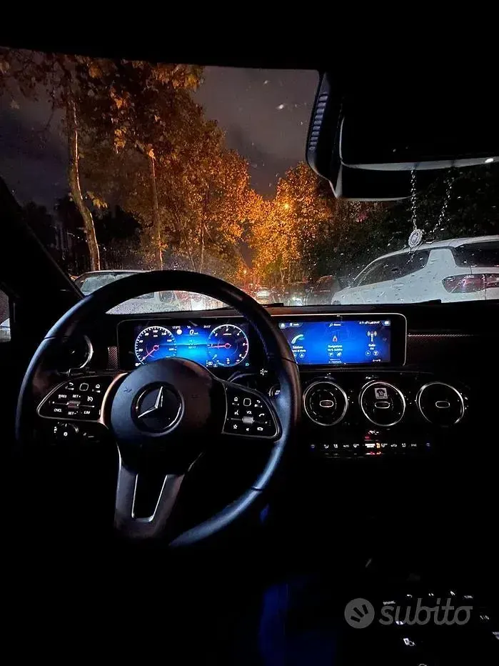 Usata Mercedes A180 Premium 116 CV (85 kW) 2019 Bianco Berlina