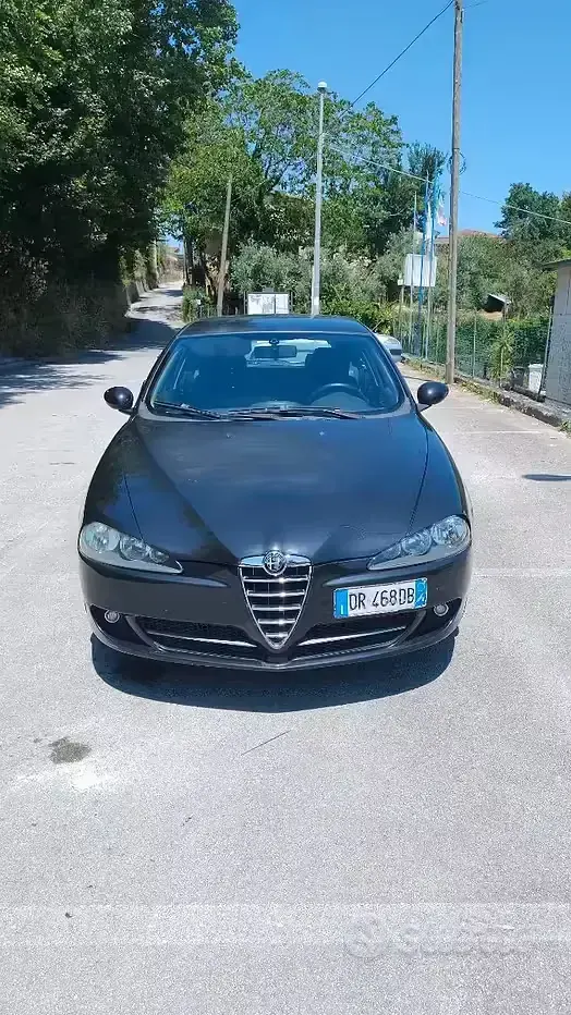 Usata Alfa Romeo 147 120 CV (88 kW) 2008 Nero Utilitaria