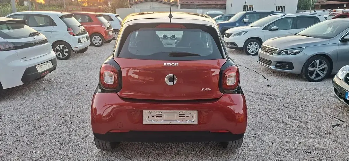 Usata Smart ForFour Passion 70 CV (51 kW) 2015 Rosso Utilitaria