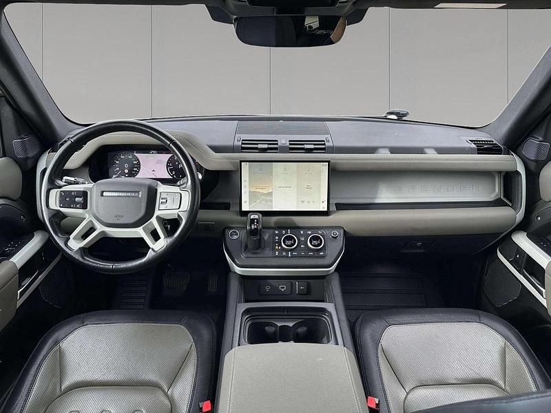 Usata Land Rover Defender SE Dynamic 300 CV (220 kW) 2021 Pangea green SUV