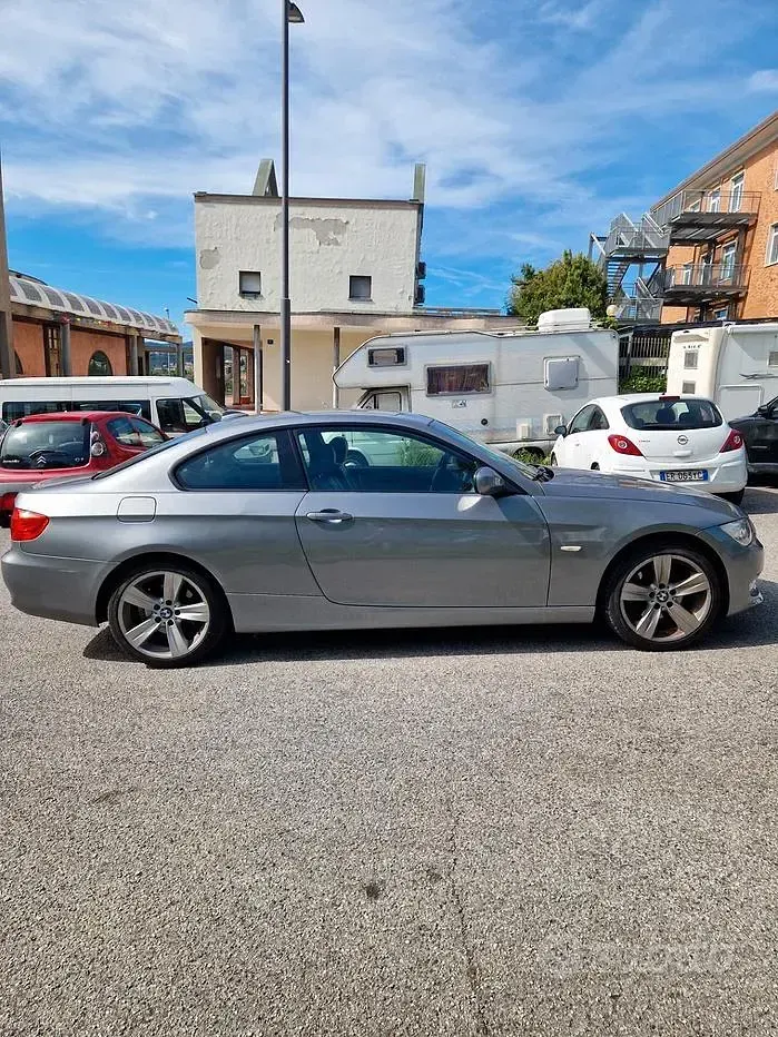 Usata BMW 320 184 CV (135 kW) 2010 Grigio Coupé