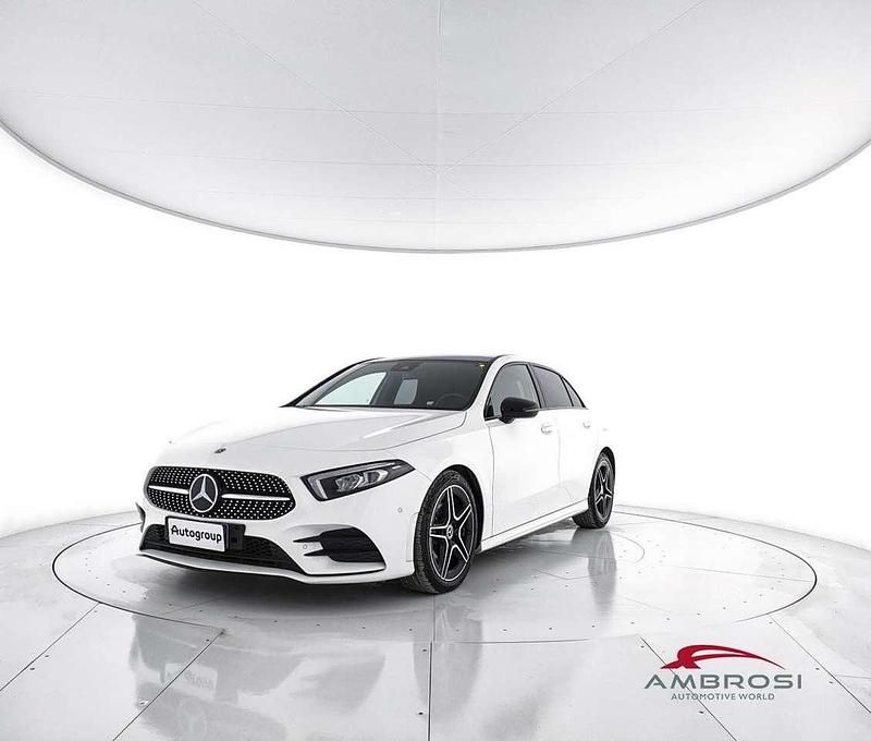 Bianco Usata 2023 Mercedes A180 Premium Tre volumi | 27.900 € (Super prezzo) - Immagine 1/4