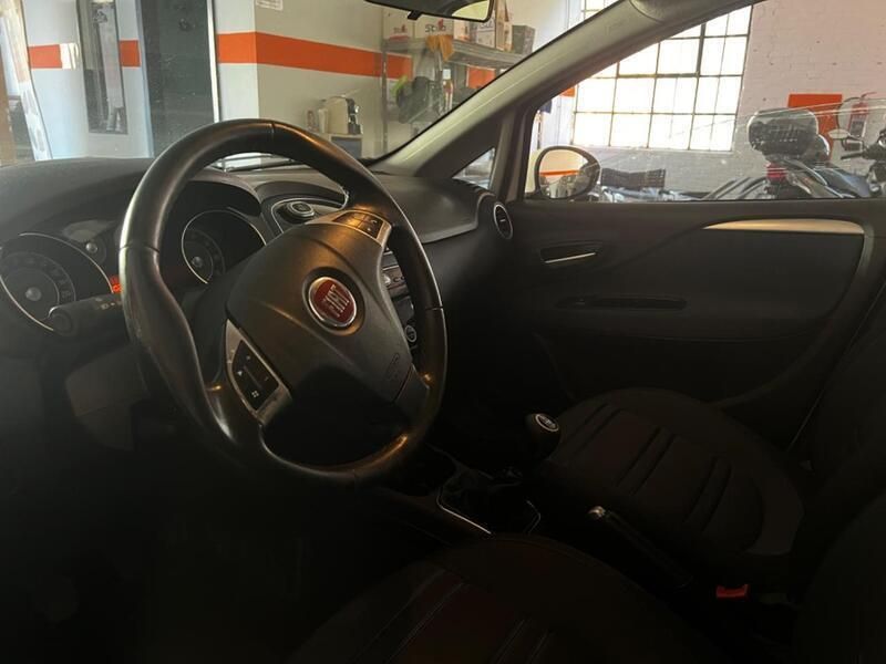 Usata Fiat Punto 95 CV (69 kW) 2011 Bianco Utilitaria